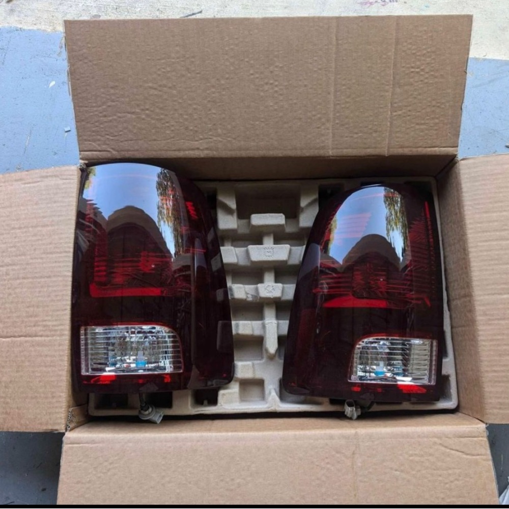 2010-2018 Dodge Ram LED Tail lights & Third Brake Lamp Assembly-See description